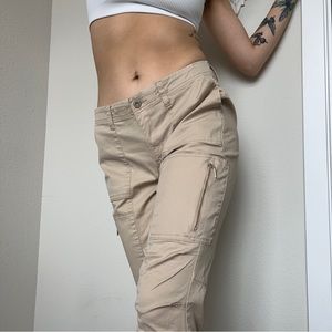 WHITE HOUSE BLACK MARKET CARGO PANTS 
OLD MONEY AESTHETIC WORK PANTS